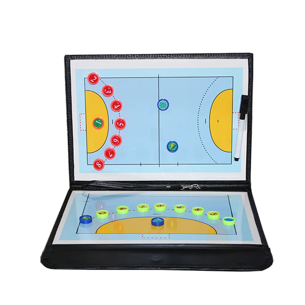 Carpeta táctica magnética plegable de balonmano con fichas y marcador, ideal para entrenadores.