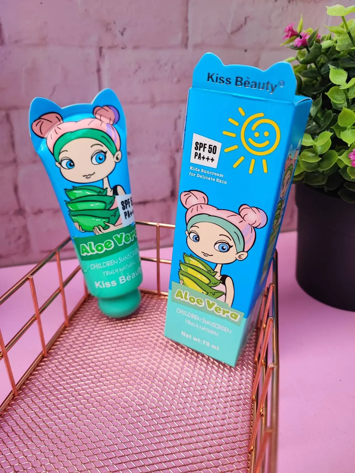 Tubo y caja de protector solar infantil Aloe Vera SPF 50, con dibujo animado, 70 ml.