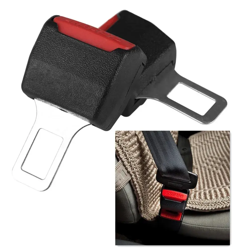 Extensor de cinturón de seguridad negro con hebilla roja, para mayor comodidad.