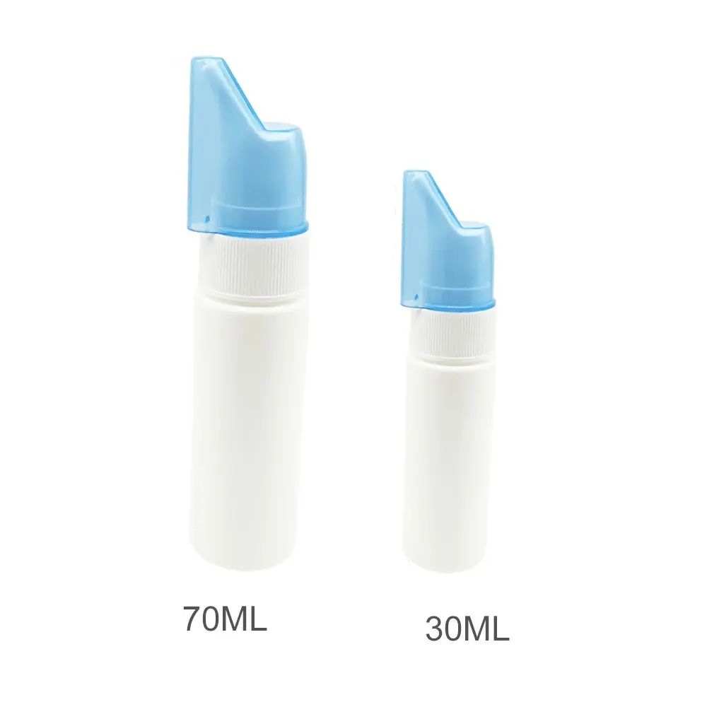 Set x2 frascos de lavado nasal blanco con aplicador azul, uno de 70ml y otro de 30ml.