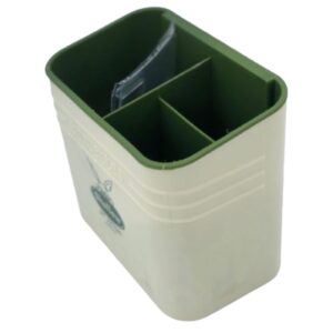 Organizador de cubiertos de cocina en color crema con divisiones internas verdes y detalle de hoja.