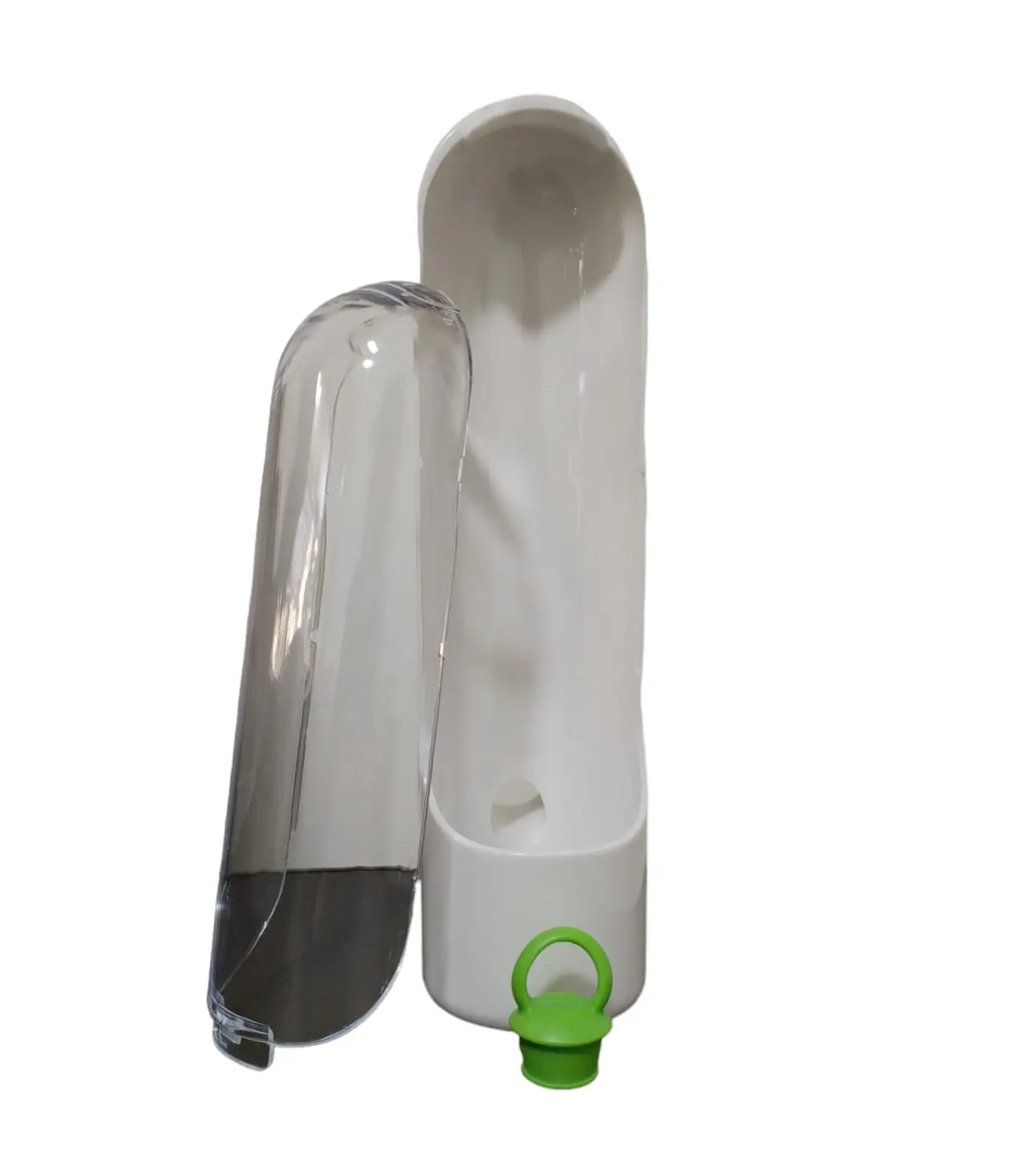 Conservador de verduras blanco con tapa transparente y base verde.