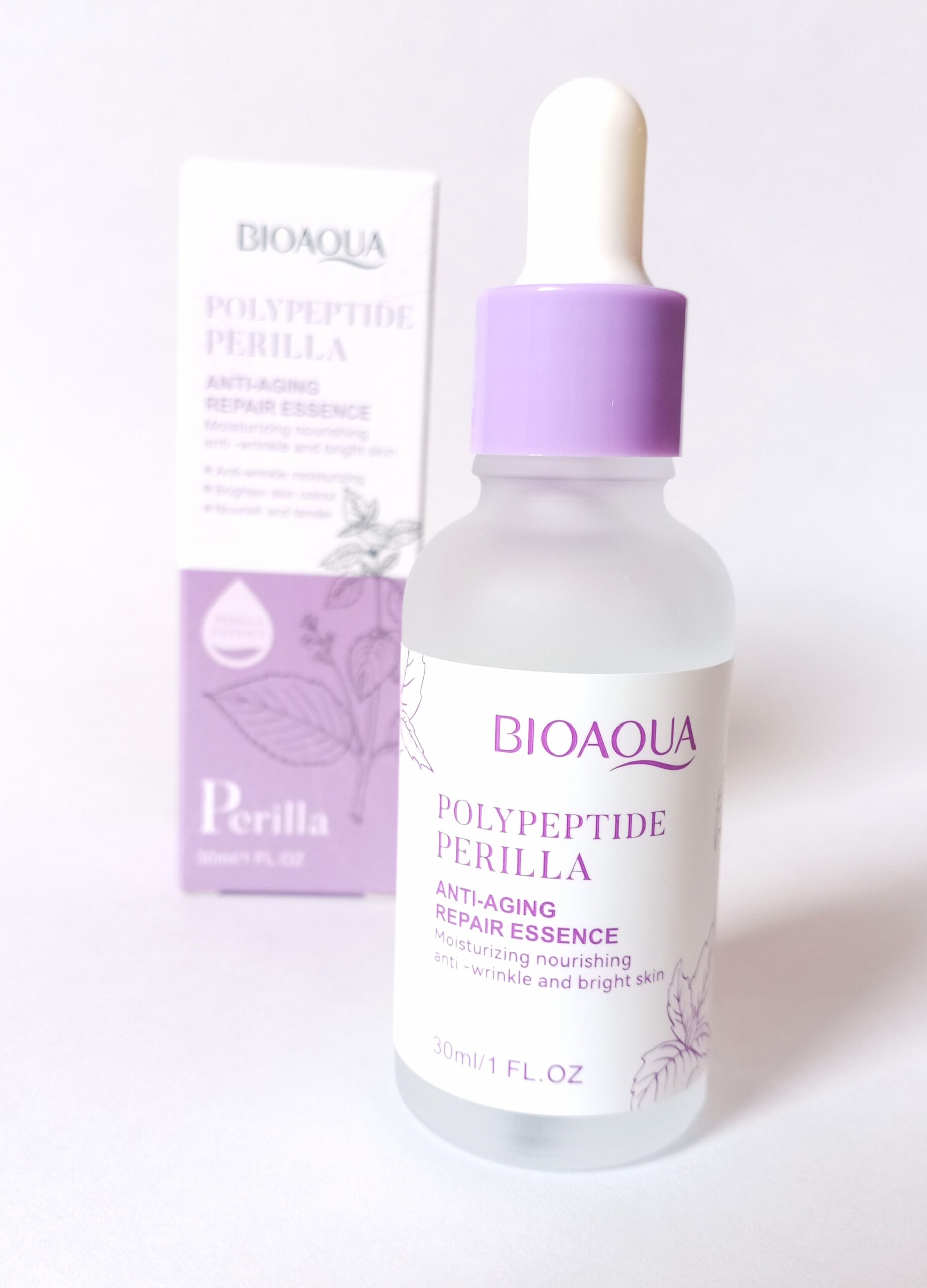 Serum BIOAQUA Perilla Polypeptidos anti-edad en botella de vidrio esmerilado de 30ml con caja.