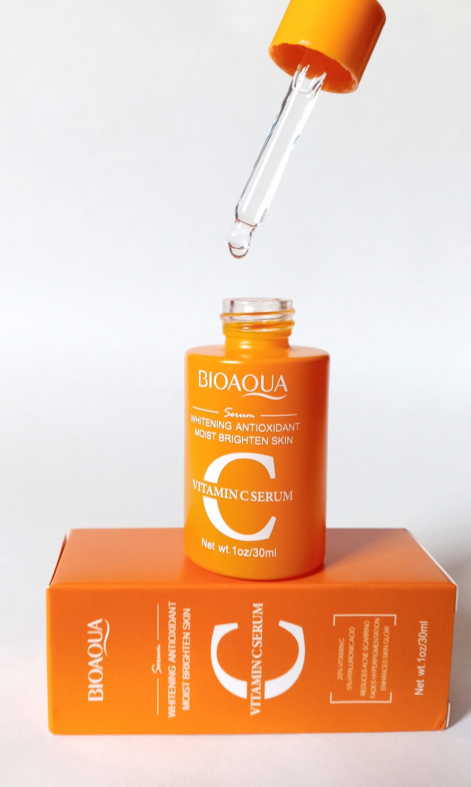 Serum Vitamina C Bioaqua naranja, con gotero y caja, 1oz/30ml.