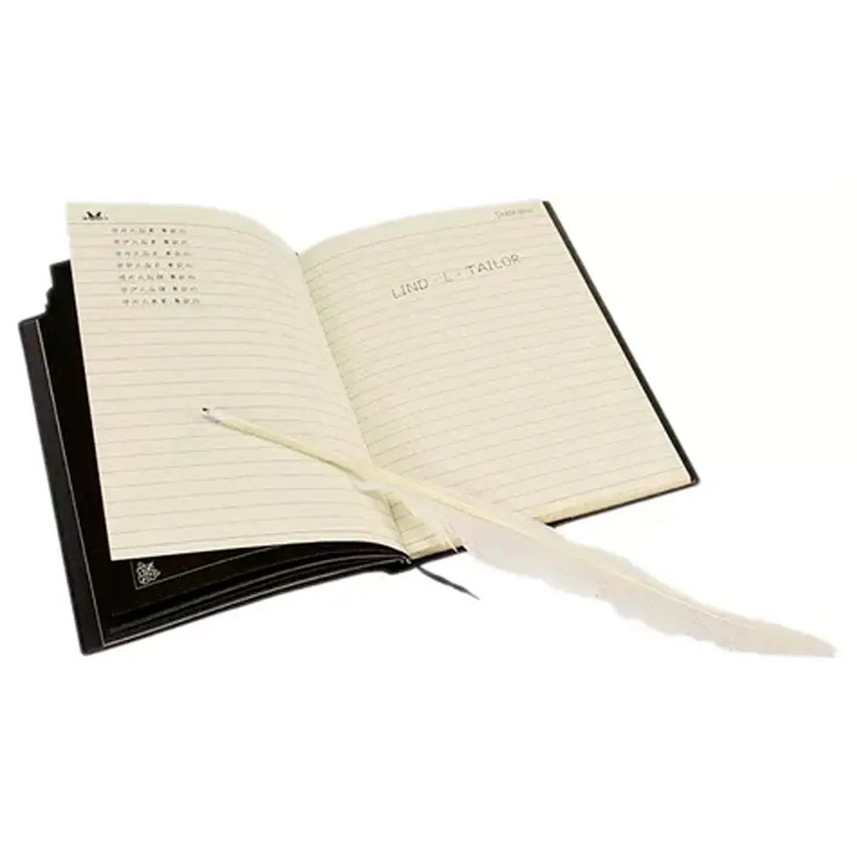 Libreta negra tipo Death Note abierta con pluma blanca de ave, texto "LIND TAILOR" y CD OST Live.