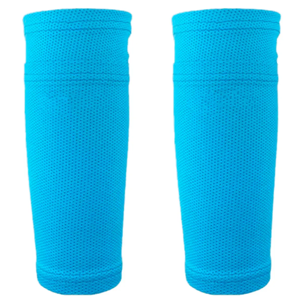 Dos medias de fútbol color azul vibrante, con textura de microfibra y banda elástica superior, ideales para usar porta canilleras.