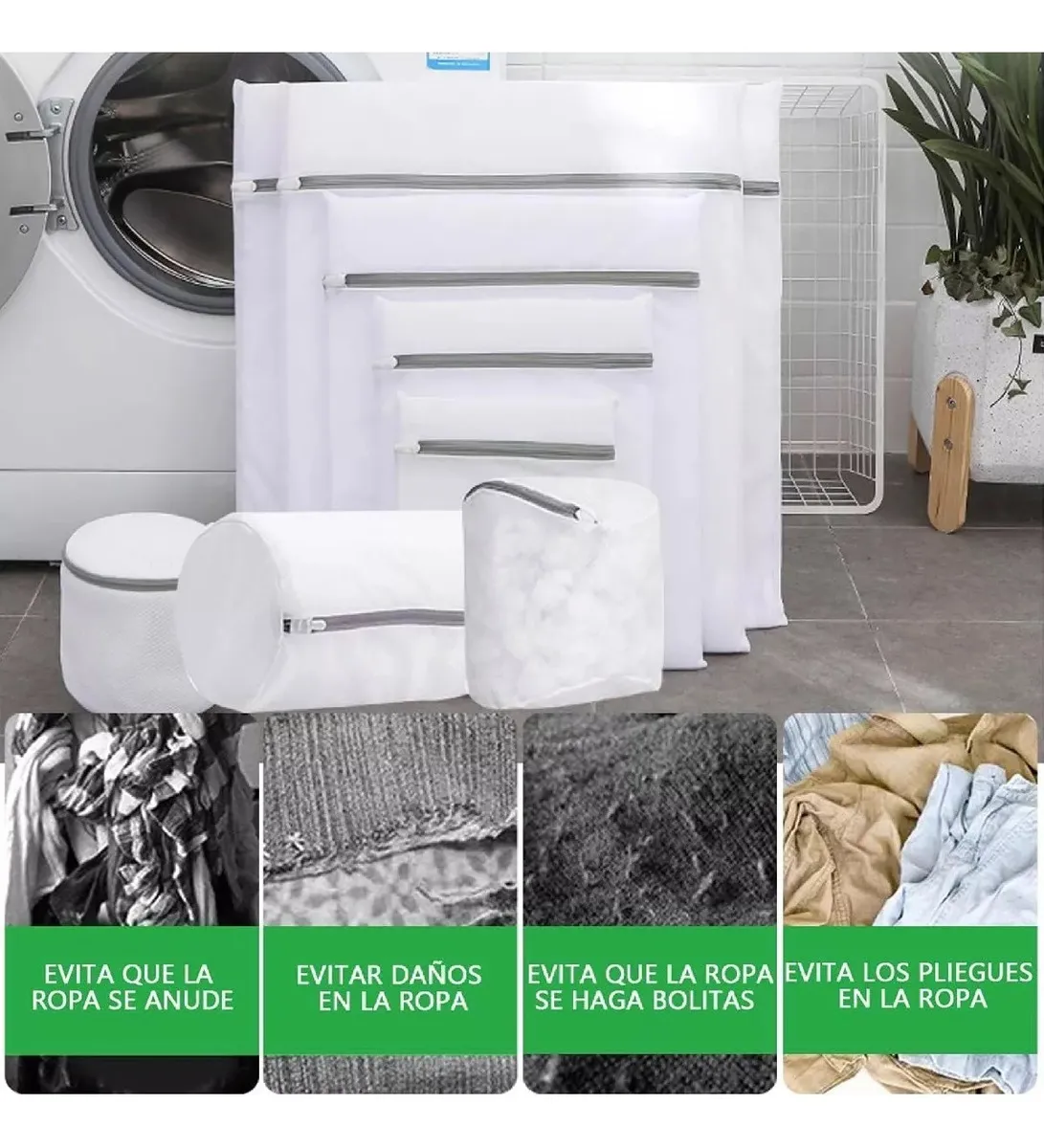 Set de bolsas de malla blanca para lavar ropa en diferentes tamaños. Se ven las bolsas apiladas junto a una lavadora. Se destacan beneficios como evitar nudos, daños en la tela, pelusas y pliegues en las prendas.