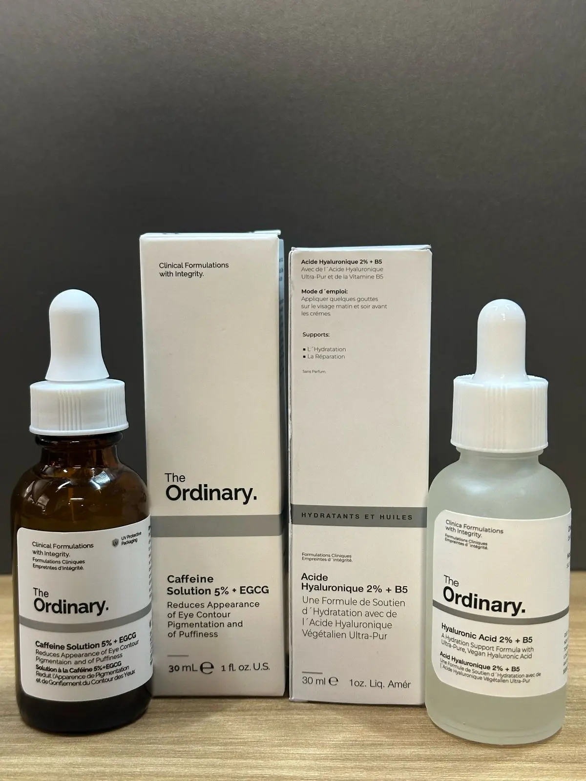 Set The Ordinary: suero cafeína 5% EGCG para ojeras y suero ácido hialurónico 2% + B5.