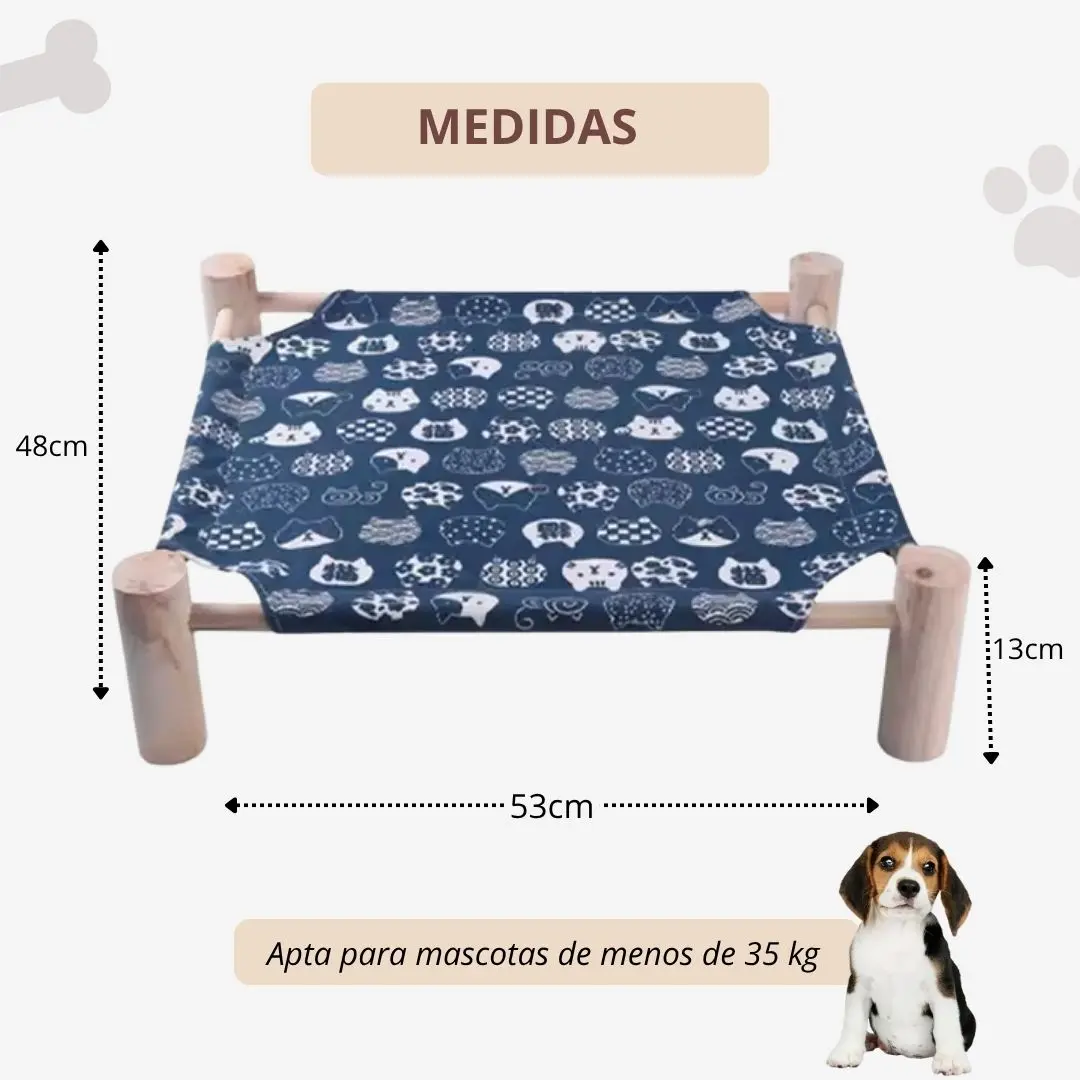 Hamaca portátil de madera para mascotas con tela azul y diseño de gatos, medidas 48x53x13 cm.