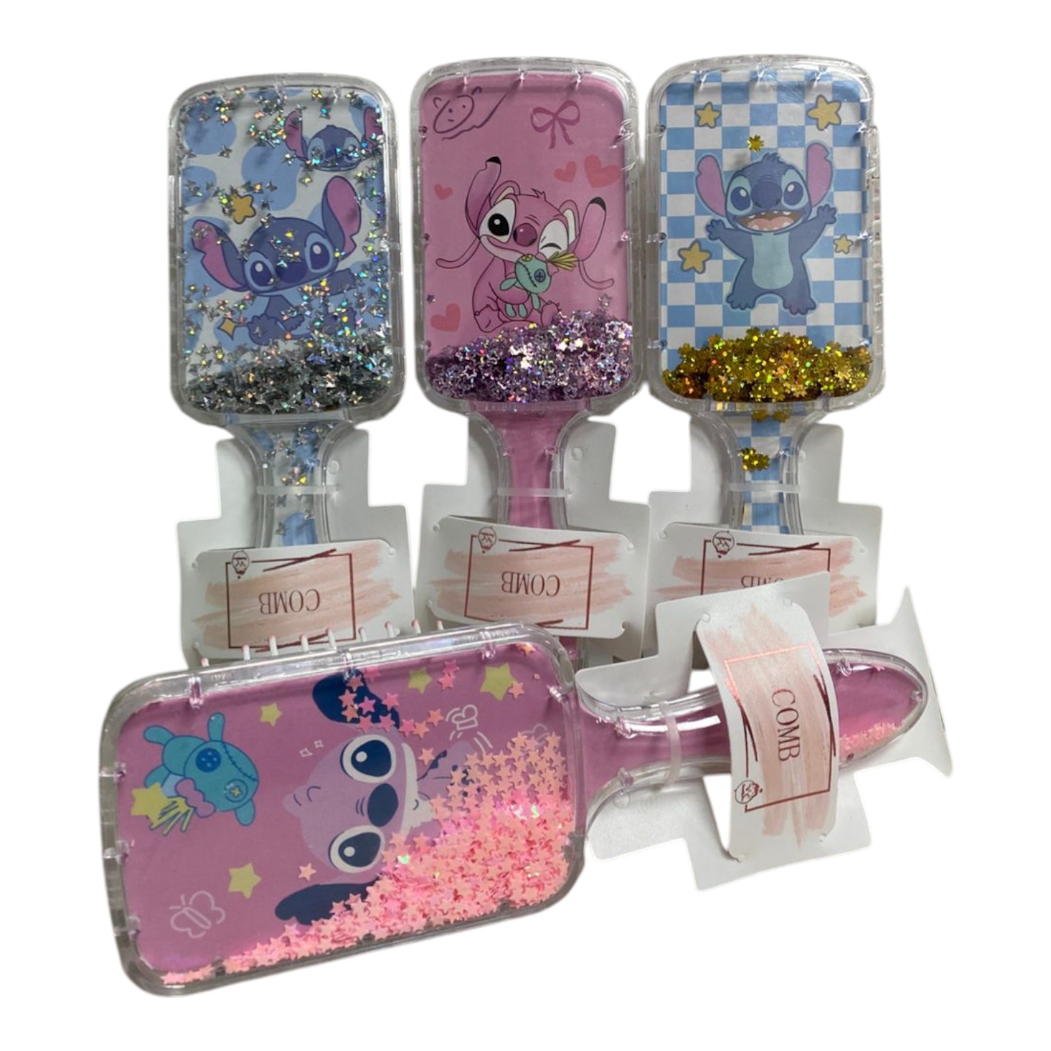 Cepillos desenredantes con diseño de Stitch brillante, uno azul con estrellas y otro rosa con mariposa.