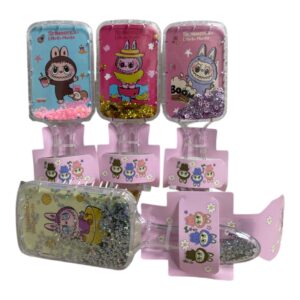 Set x2 cepillos desenredantes Labubu con brillos, uno azul y otro rosa, para peinar con magia.