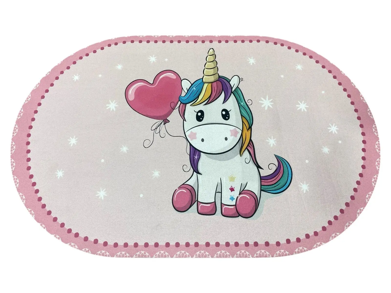 Tapete ovalado rosa con unicornio bebé, globo corazón y borde de encaje para habitación infantil.