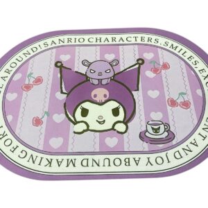 Tapete redondo morado con Kuromi y cerezas, texto "Sanrio Characters", diseño divertido.