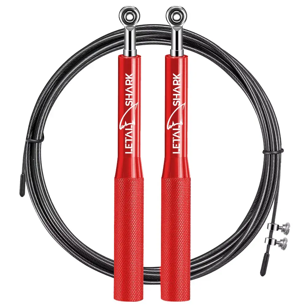 Cuerda de saltar profesional roja con mangos metálicos Letal Shark y cable de acero ajustable.