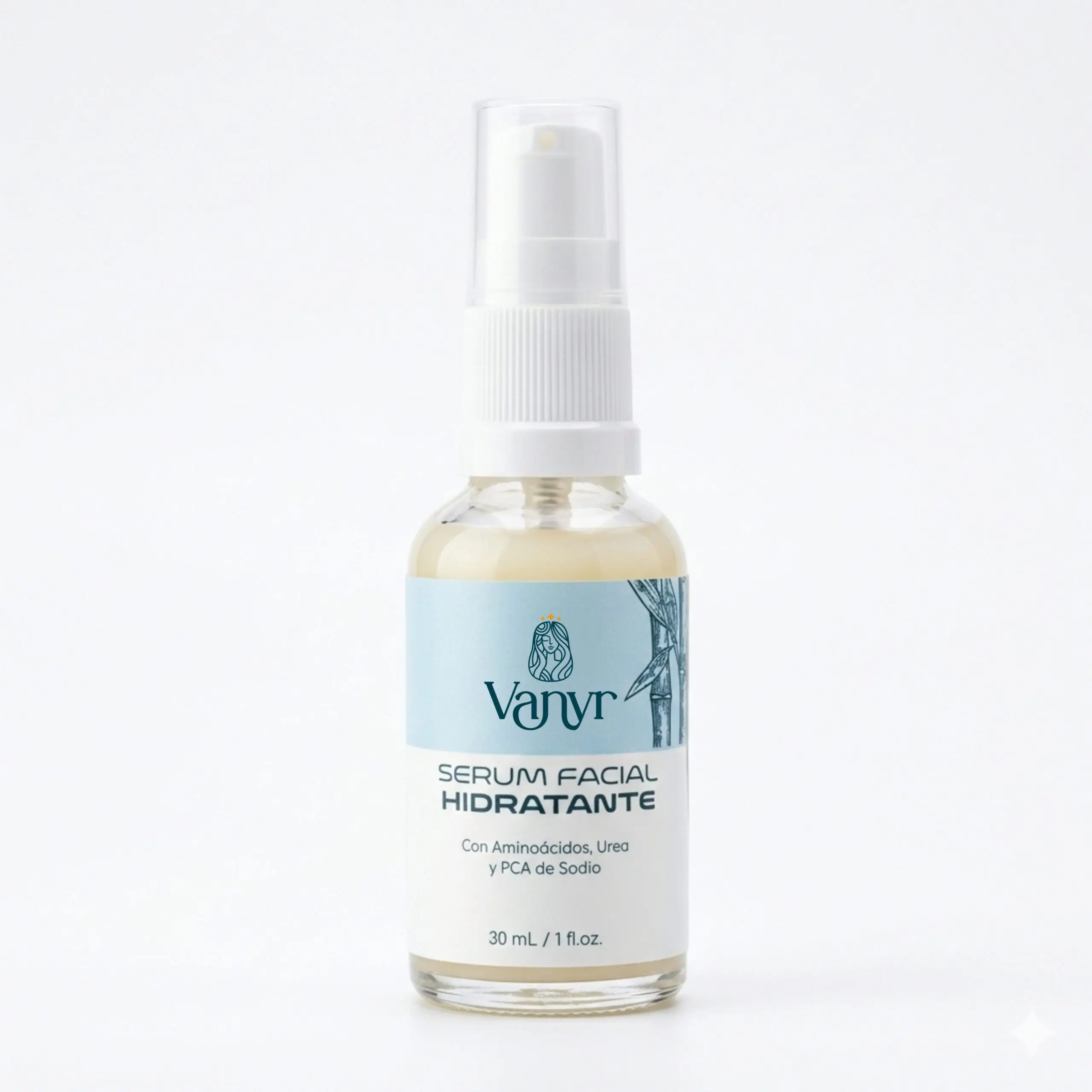 Serum facial hidratante Vanyr en frasco de vidrio transparente de 30 ml con atomizador blanco.