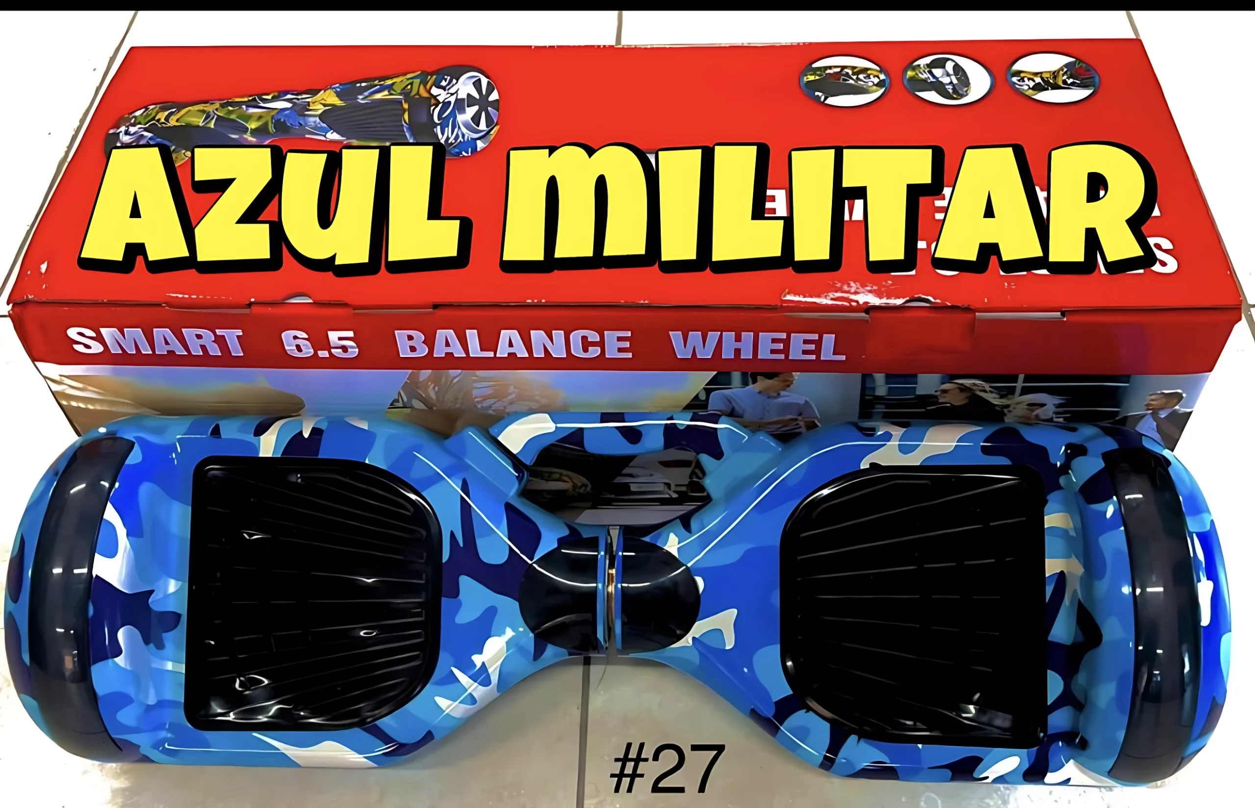 Patineta eléctrica autoequilibrada 6.5" azul camuflado militar con luces LED y ruedas negras.