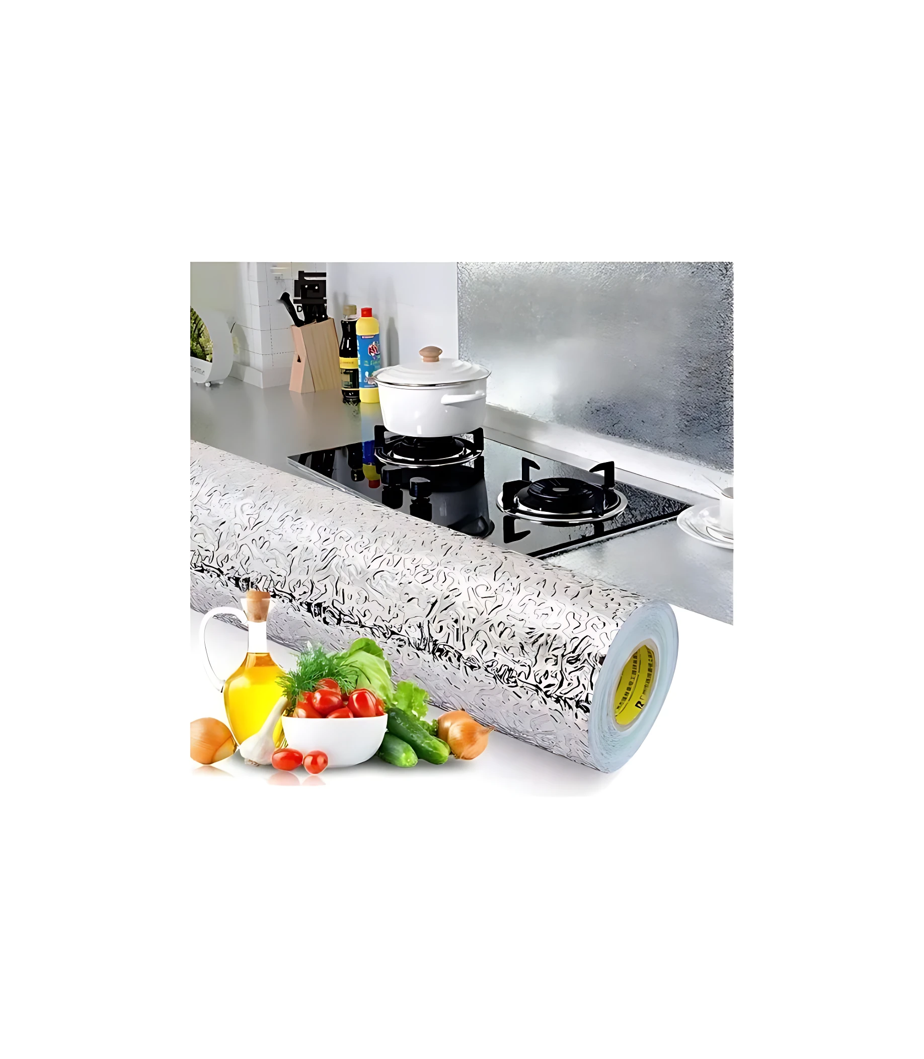 Rollo de papel adhesivo plateado con textura de acero inoxidable para proteger superficies de cocina, con ingredientes frescos al frente.