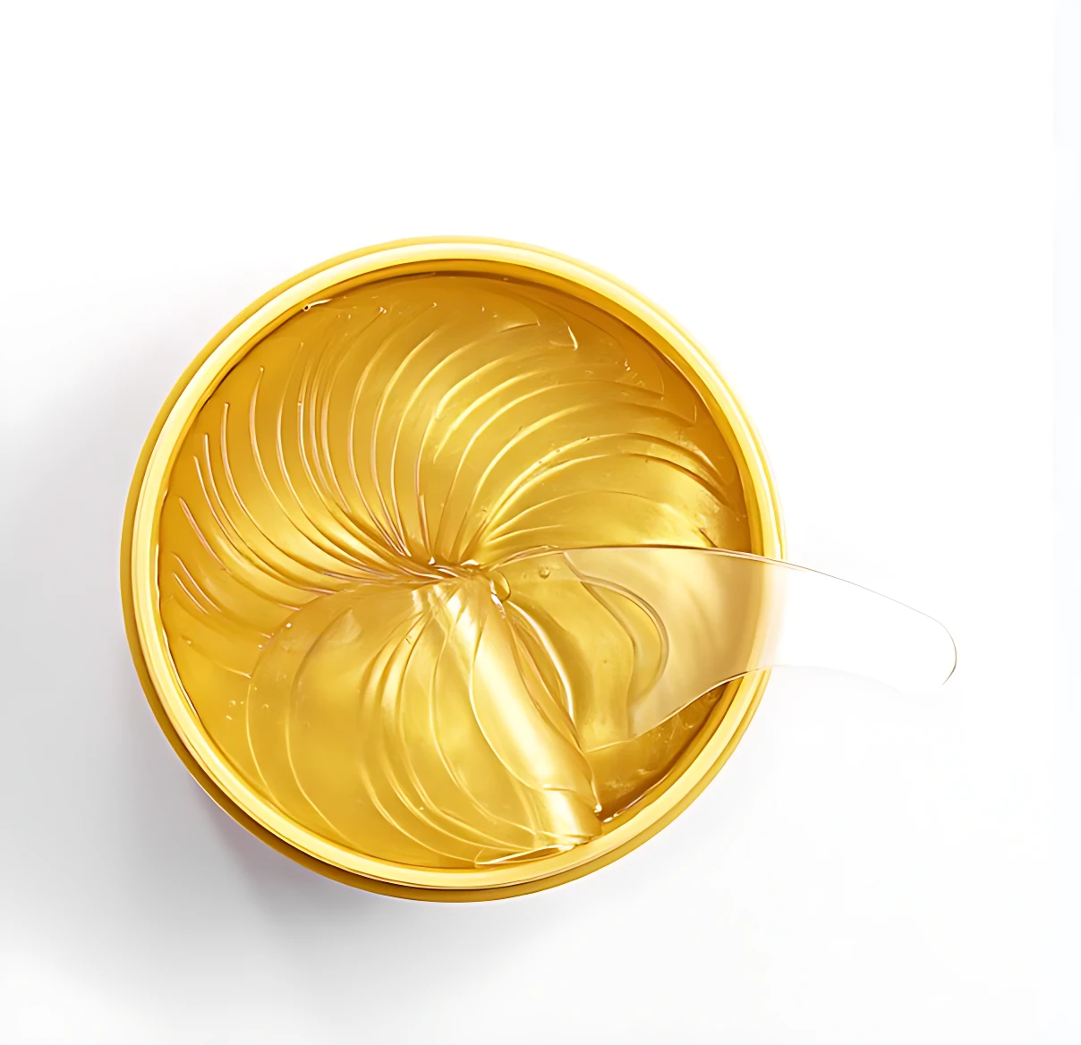 Parches para ojeras con oro de BIOAQUA en contenedor dorado, expuestos y listos para usar.
