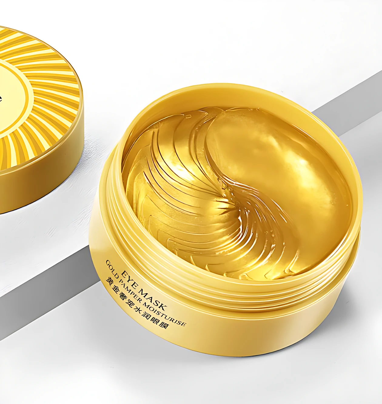 Parches para ojeras BIOAQUA en oro, revitalizan e hidratan el contorno ocular.