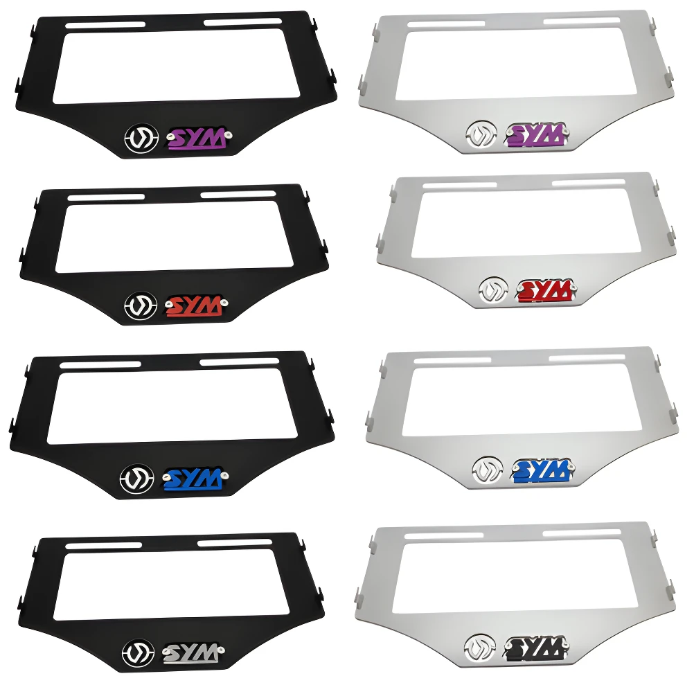 Set x2 porta placas Sym Adxtg 150 3D: negro con logo morado y plateado con logo rojo.
