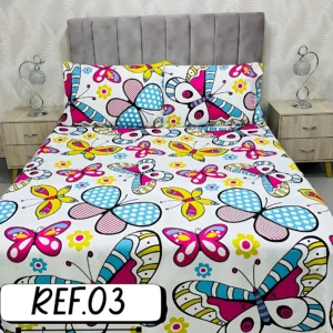 Sábanas dobles blancas con estampado de mariposas y flores en colores vibrantes, textura suave.